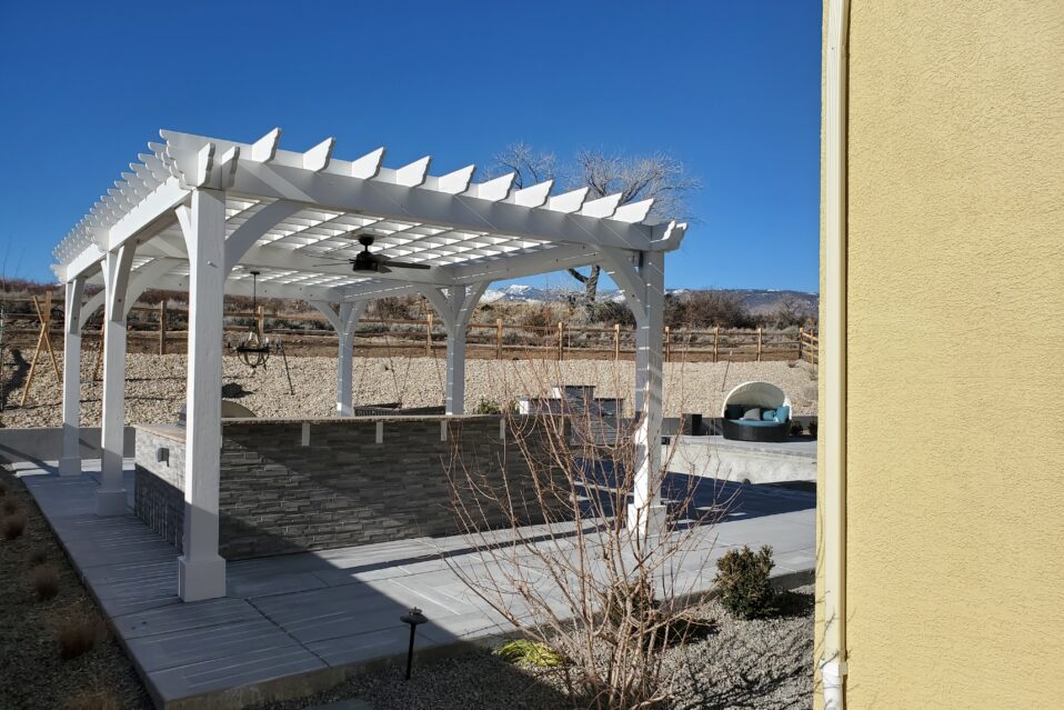 golden-eagle-builders-reno-pergola-outdoor-kitchen-patio-area